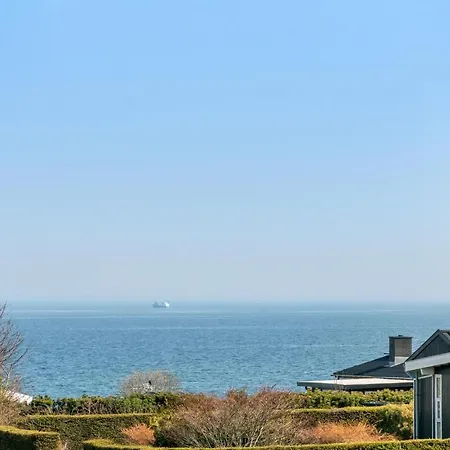 Front In With House Sea View 別荘 Asperup